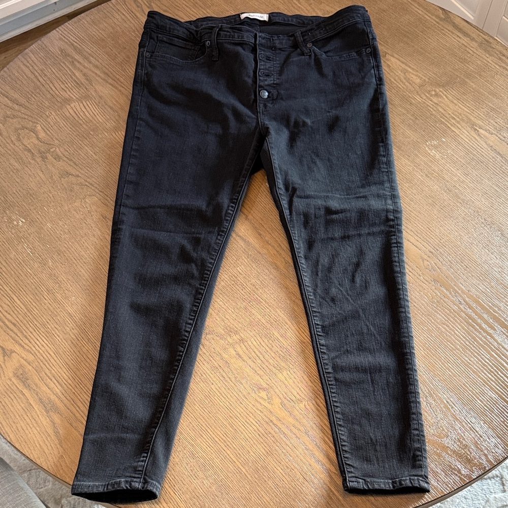 Madewell Black 9” Mid-Rise Skinny Jeans